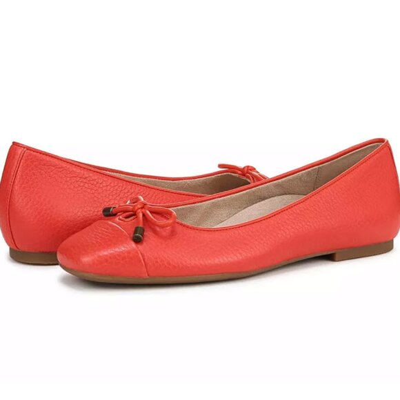 Vionic  Women's Klara Cap Toe Flats Shoes Sz 9.5W - Picture 1 of 10